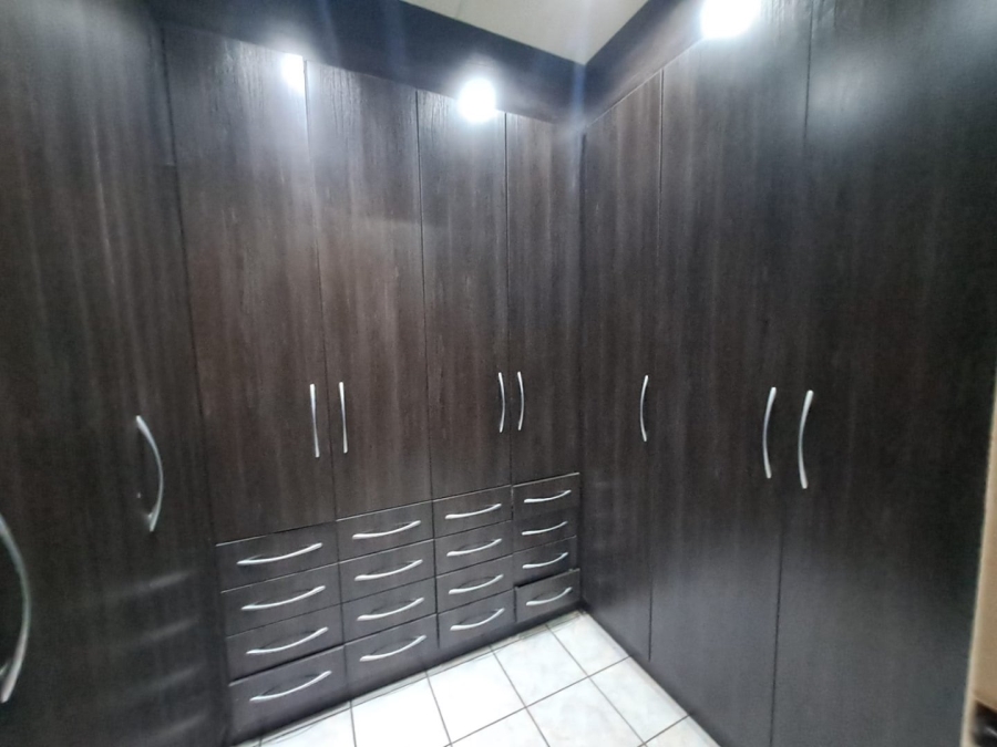 4 Bedroom Property for Sale in Sasolburg Ext 4 Free State